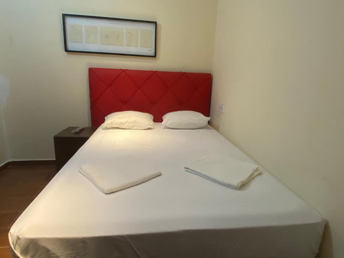Hostal Granvia 628 Барселона Экстерьер фото