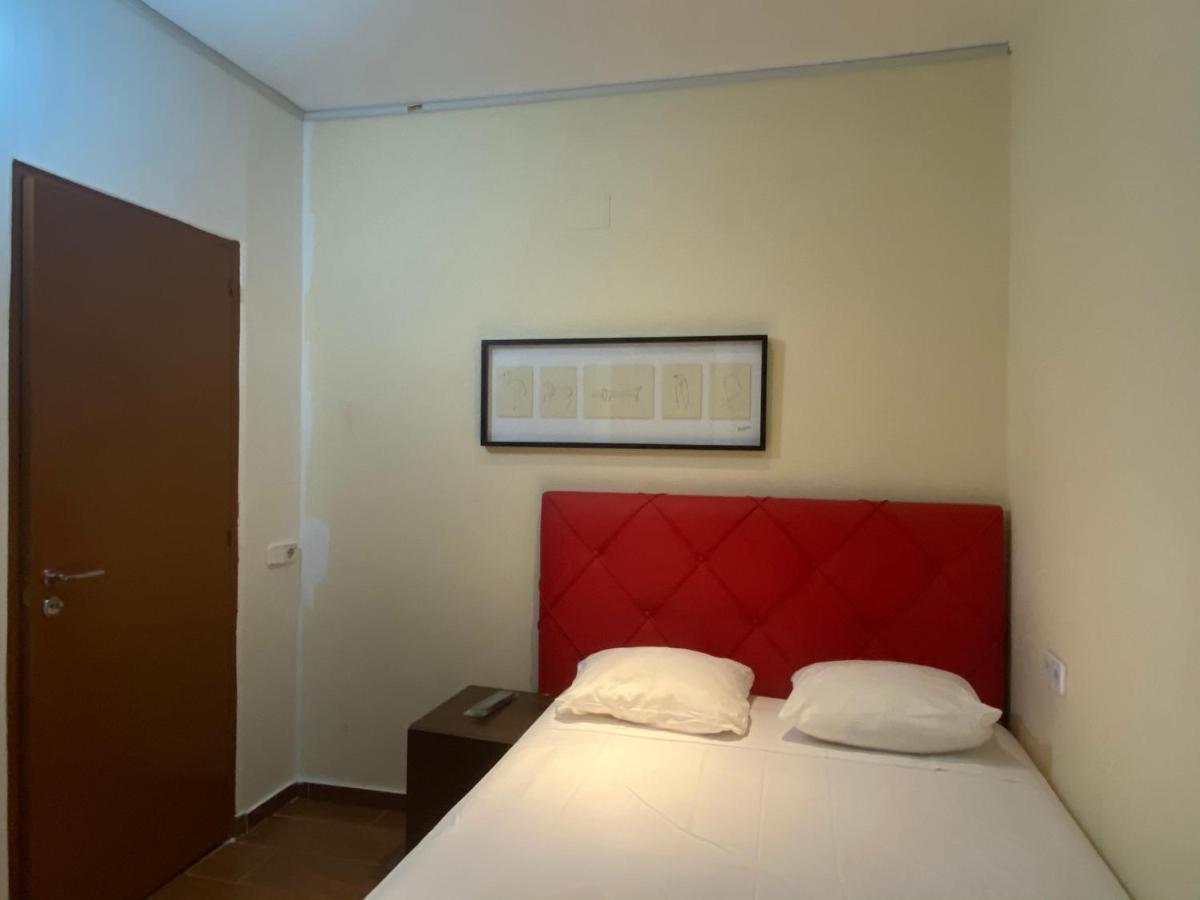 Hostal Granvia 628 Барселона Экстерьер фото