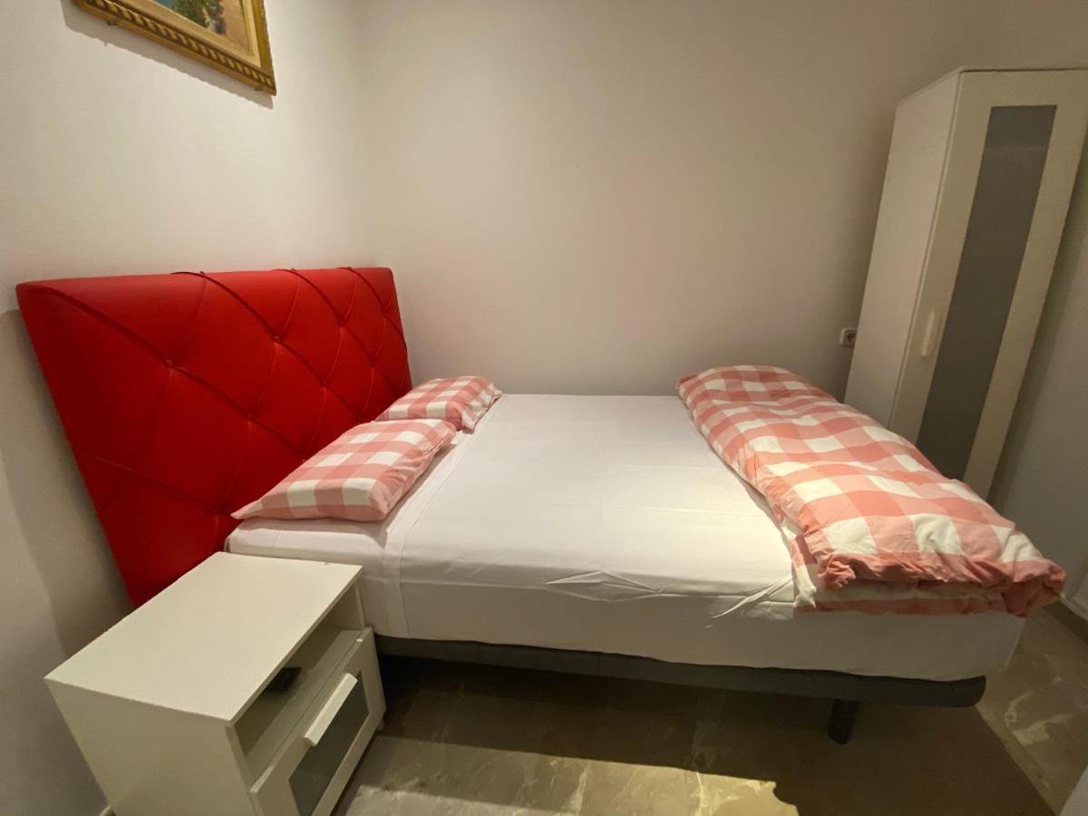 Hostal Granvia 628 Барселона Экстерьер фото