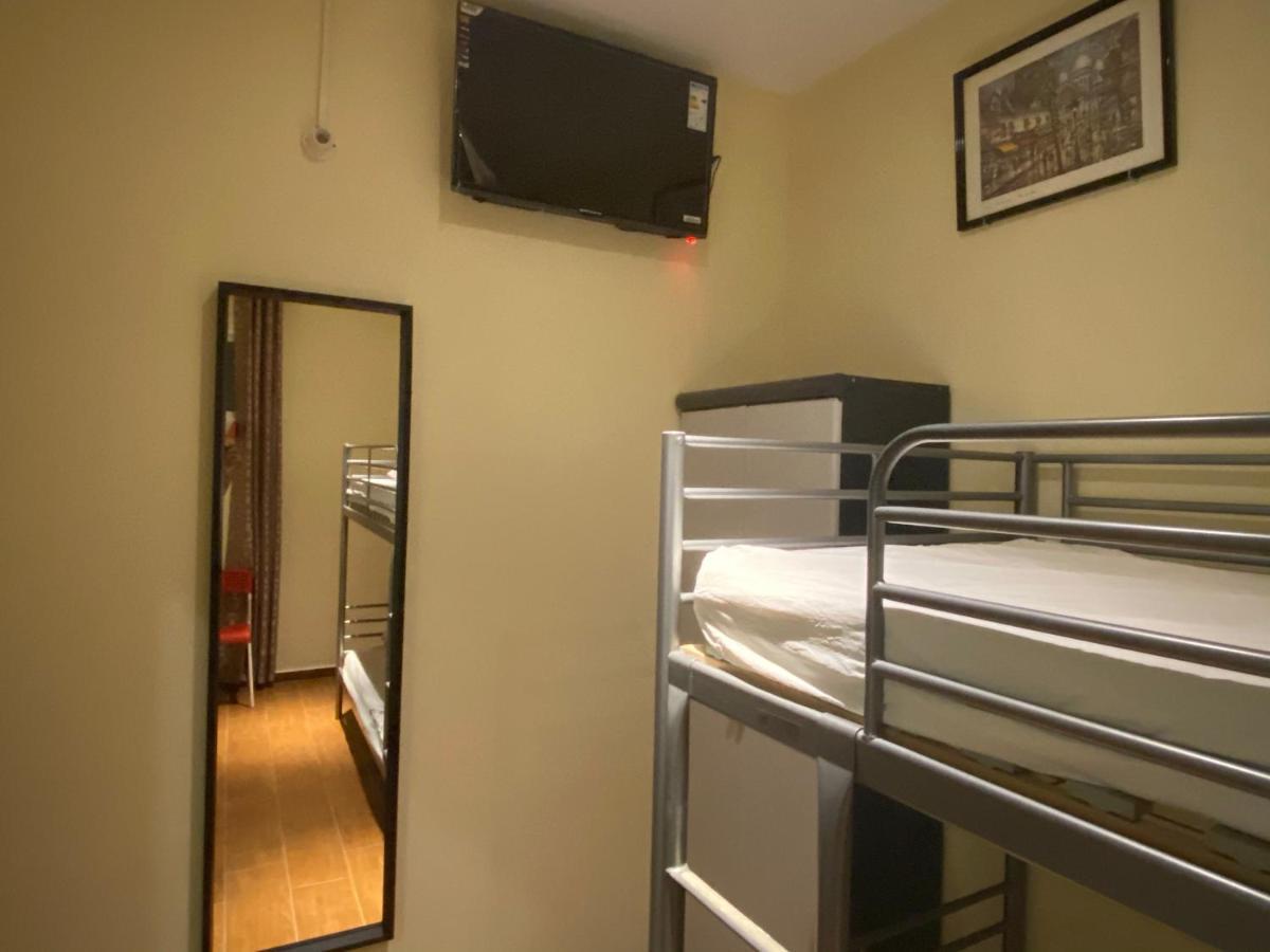 Hostal Granvia 628 Барселона Экстерьер фото