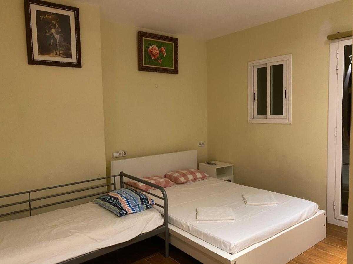 Hostal Granvia 628 Барселона Экстерьер фото
