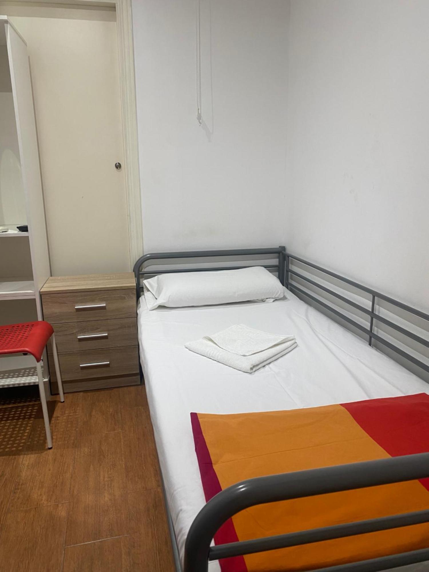Hostal Granvia 628 Барселона Экстерьер фото