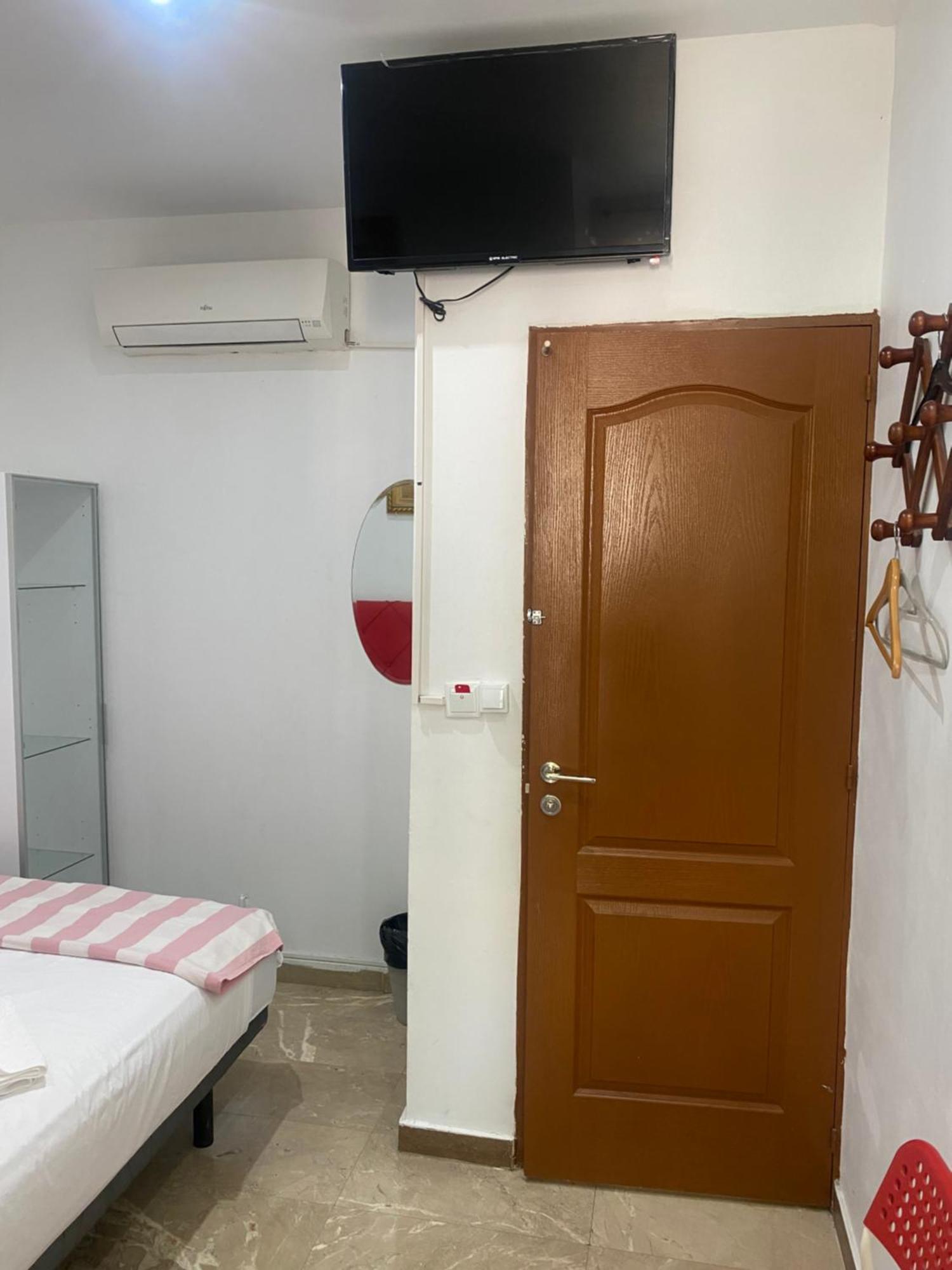 Hostal Granvia 628 Барселона Экстерьер фото