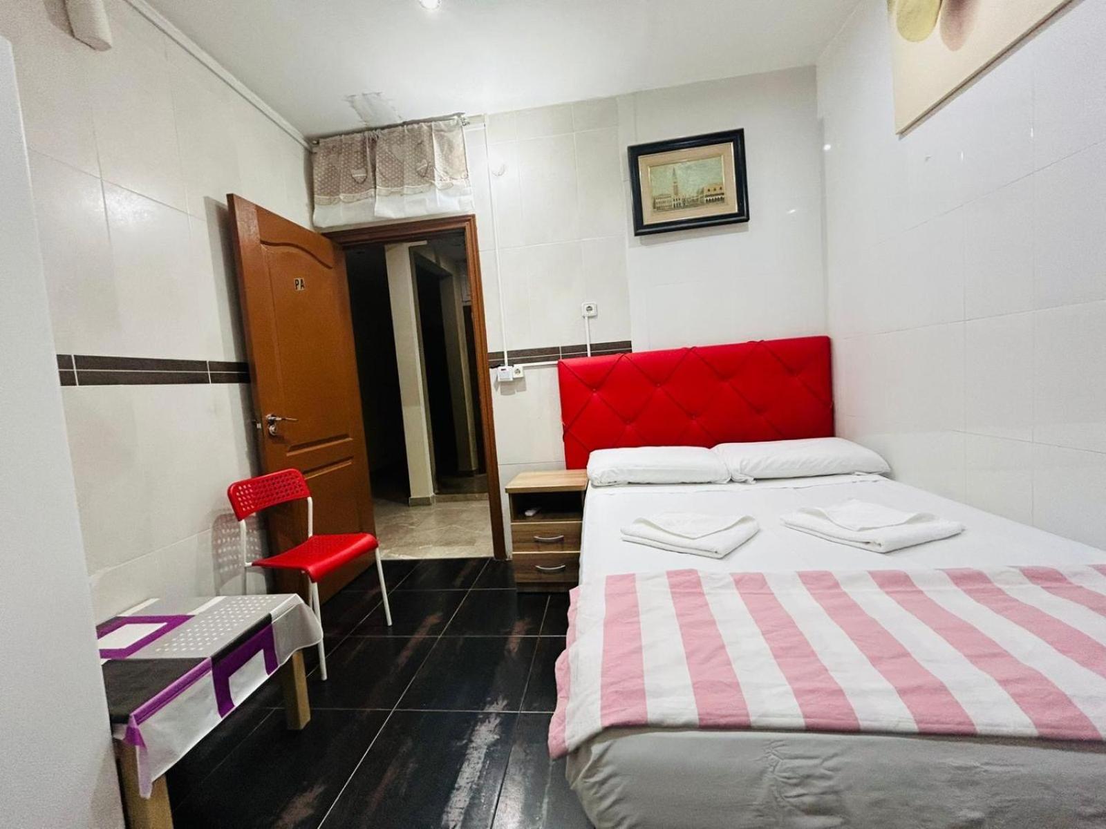 Hostal Granvia 628 Барселона Экстерьер фото